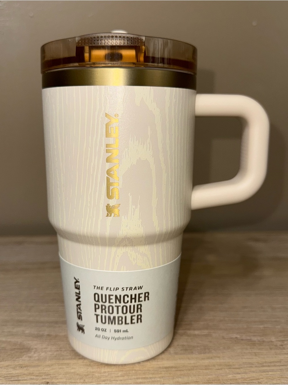 NWT STANLEY Flip straw Quencher Protour Tumbler Travel Mug. 20Oz.